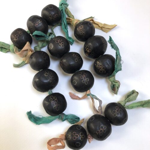 Jumbo Ebony Beads